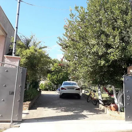 Tatil Evi Ioanneta - Close To See, Private Parking, Pet-friendly Achladi