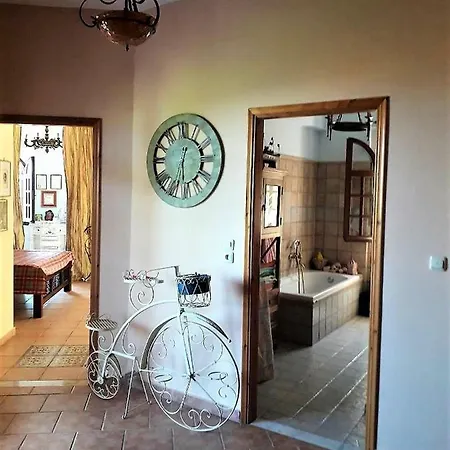 Ioanneta - Close To See, Private Parking, Pet-friendly Achladi