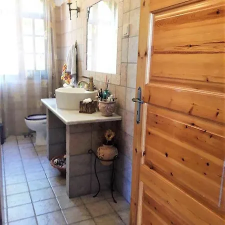 Ioanneta - Close To See, Private Parking, Pet-friendly Achladi
