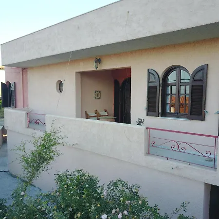 Ioanneta - Close To See, Private Parking, Pet-friendly Achladi