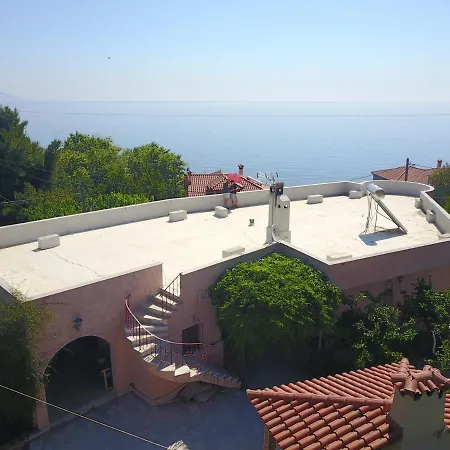Holiday home Ioanneta Achladi